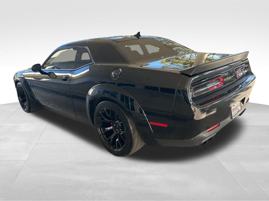 Used 2015 Dodge Challenger SRT Hellcat image 4