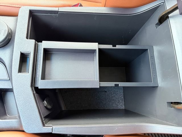 Used 2014 Toyota Sequoia Platinum image 32