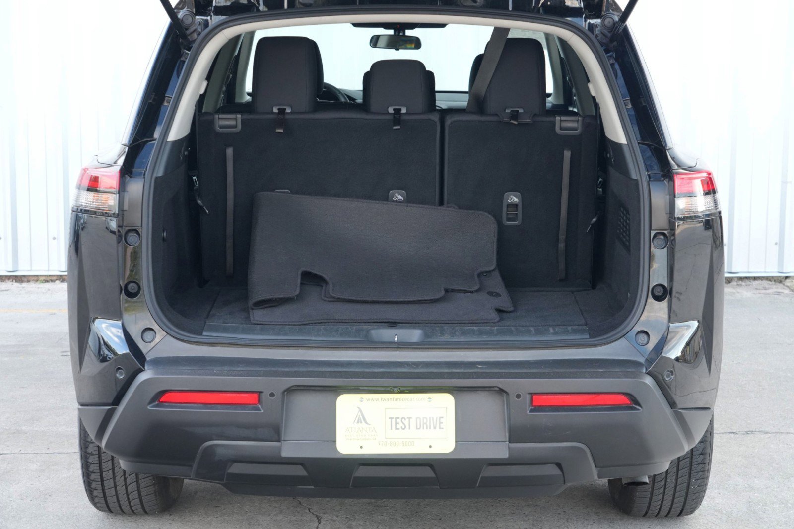 Used 2022 Nissan Pathfinder SV image 9