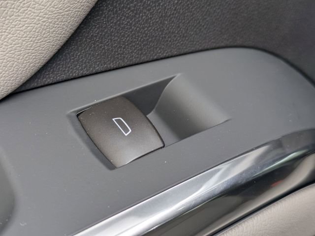 New 2026 Chevrolet Traverse LT w/ Sun and Wheel Package image 27