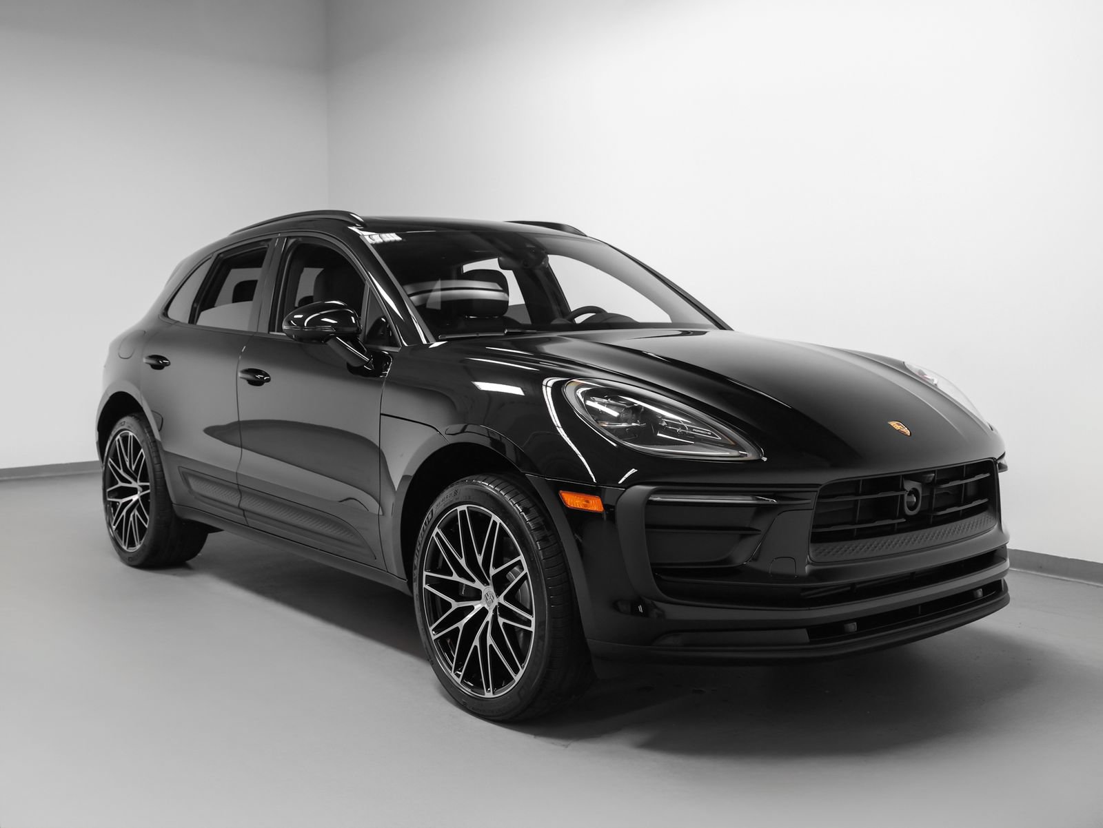 New 2026 Porsche Macan AWD/4WD image 9