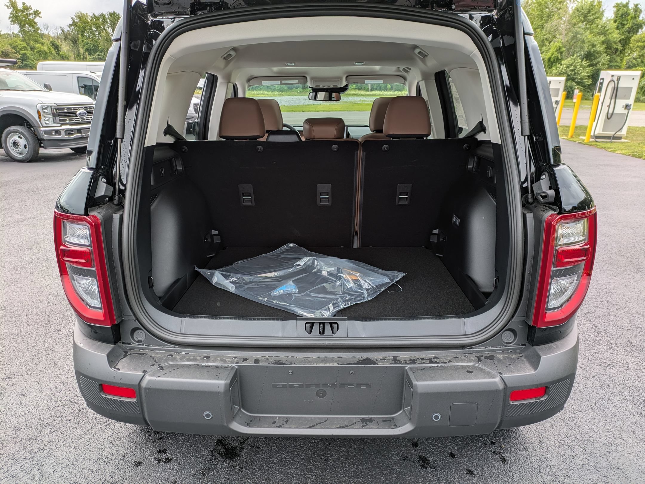 New 2026 Ford Bronco Sport Outer Banks w/ Outer Banks Tech Package+ AWD/4WD image 9