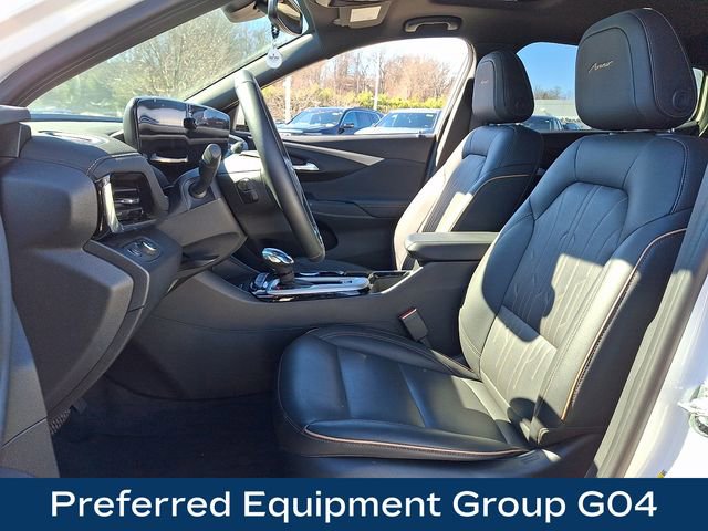 Used 2025 Buick Envista Avenir image 2