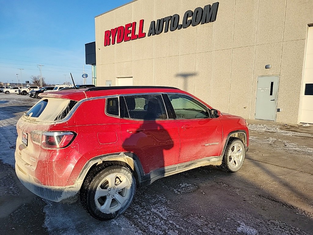 Used 2017 Jeep Compass Latitude w/ Cold Weather Group image 3