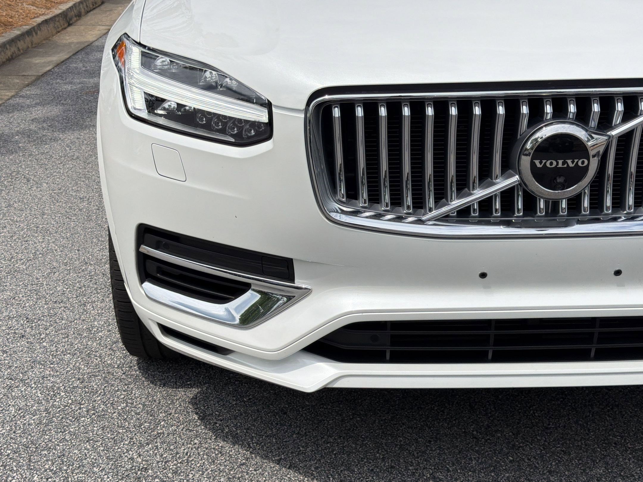 Used 2023 Volvo XC90 T8 Ultimate w/ Lounge Package AWD/4WD image 21