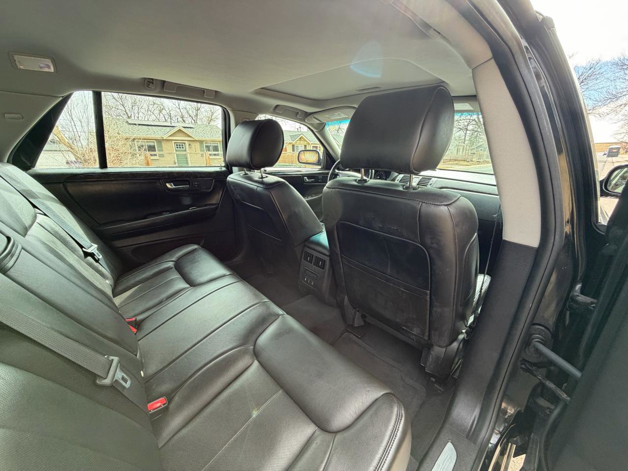 Used 2010 Cadillac DTS Luxury image 19