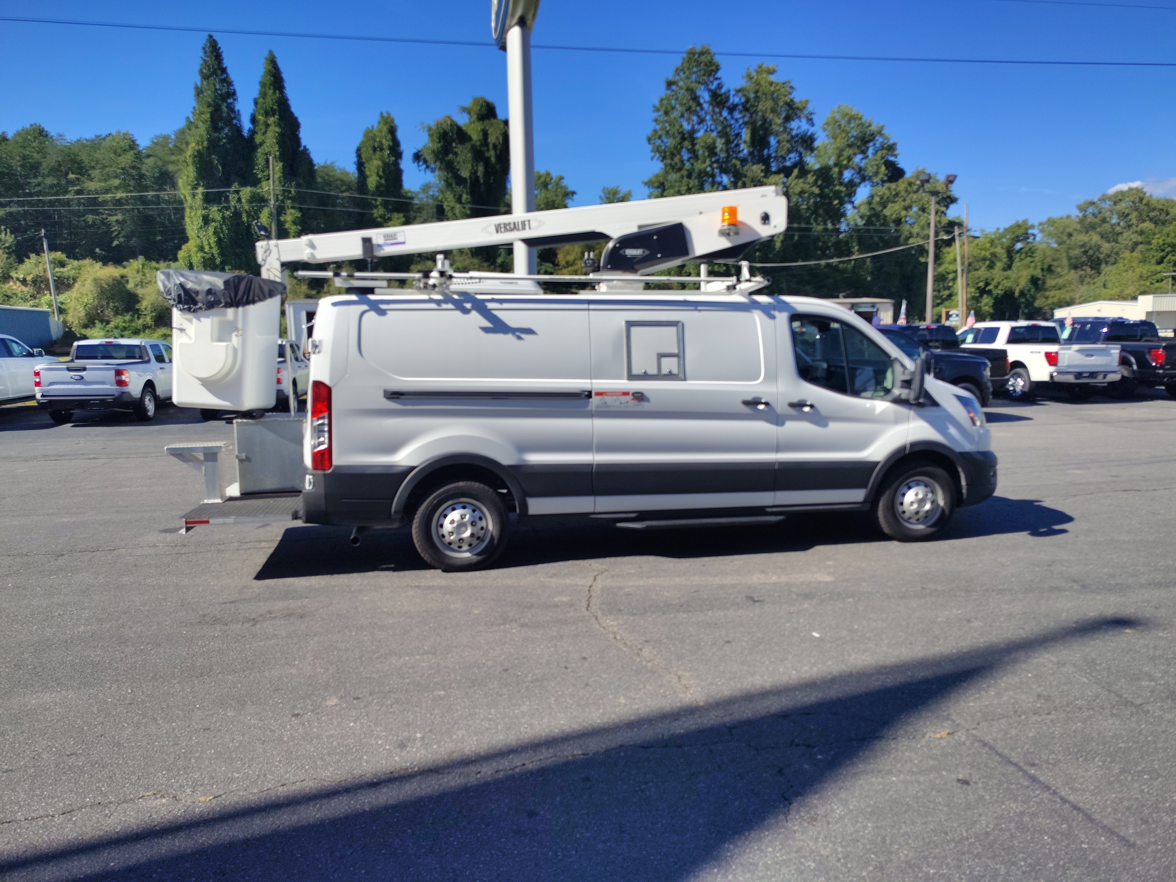Used 2023 Ford Transit 350 Low Roof w/ Upfitter Package RWD image 8