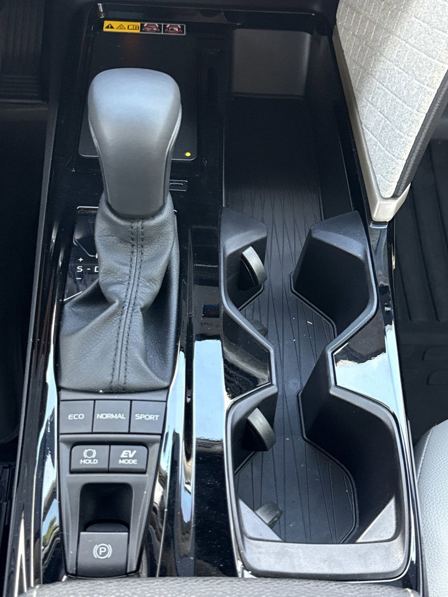 Used 2026 Toyota Camry XLE w/ Premium Plus Package image 32