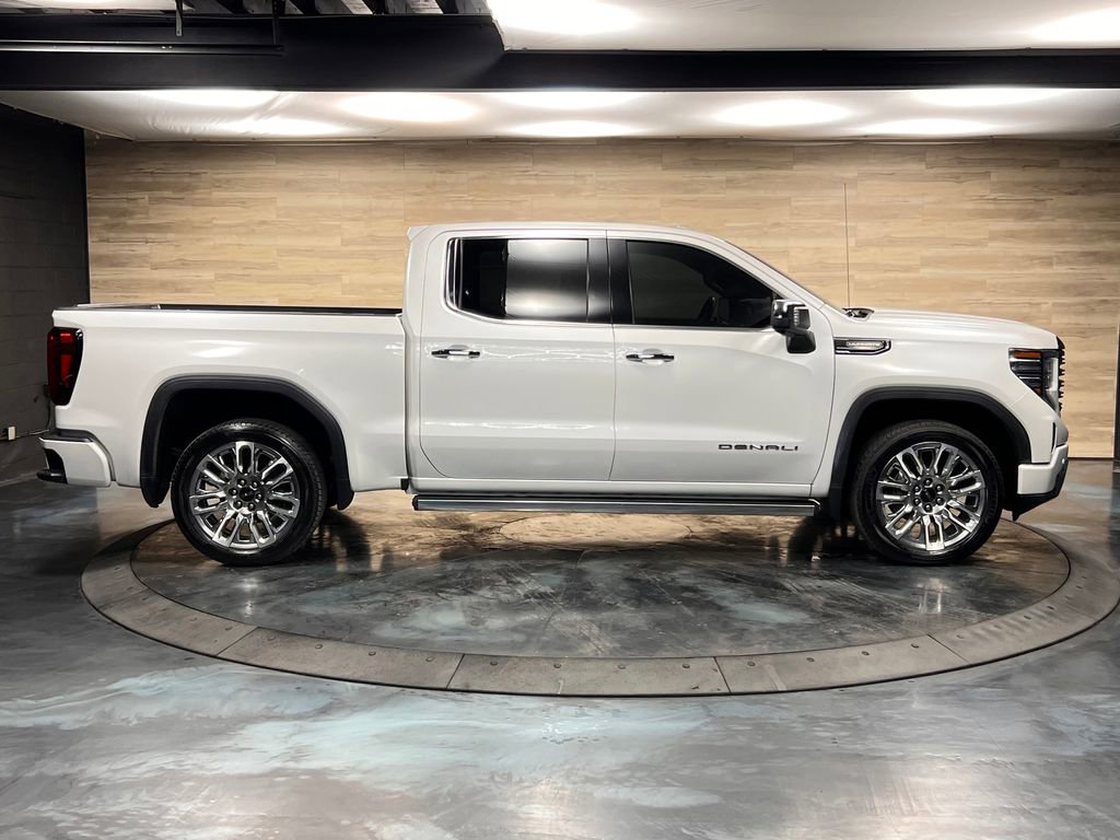 Used 2024 GMC Sierra 1500 Denali Ultimate image 32