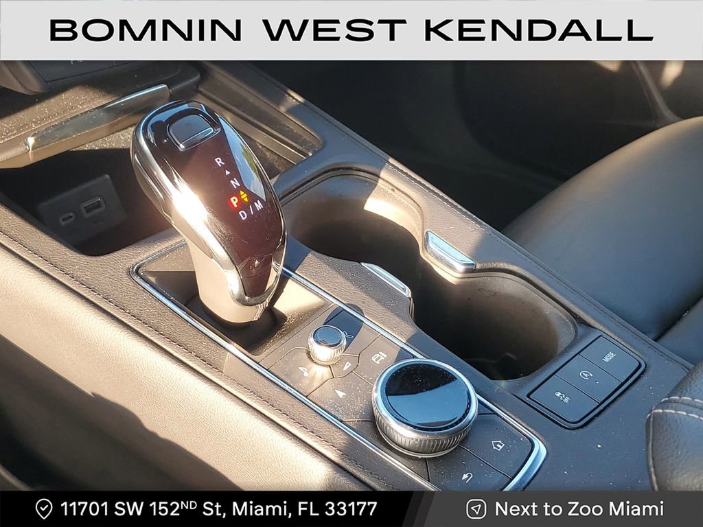 Used 2025 Cadillac XT4 Premium Luxury image 27