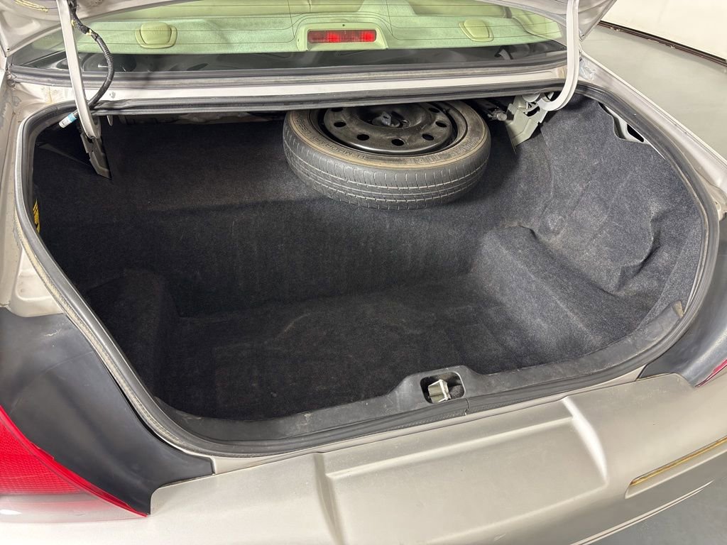 Used 2010 Mercury Grand Marquis LS image 25