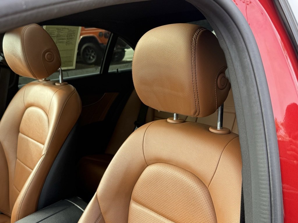 Used 2020 Mercedes-Benz C 300 Sedan image 3