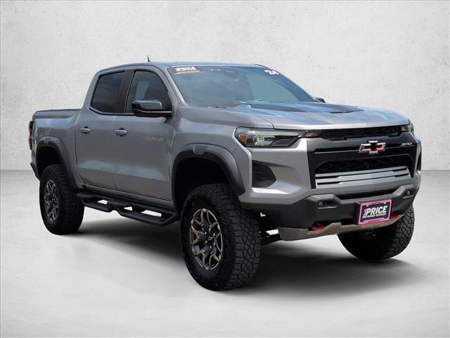 Used 2024 Chevrolet Colorado ZR2 w/ ZR2 Convenience Package III AWD/4WD image 3