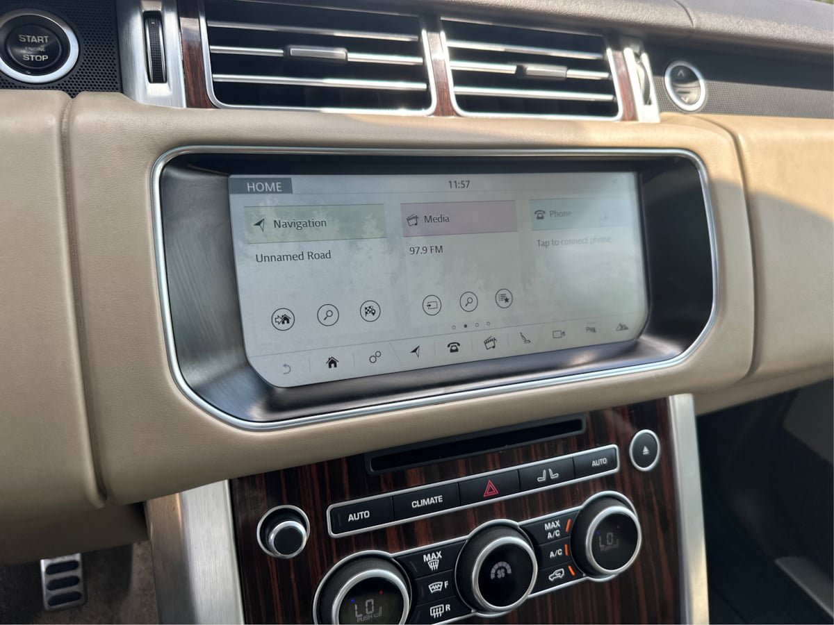 Used 2017 Land Rover Range Rover Supercharged AWD/4WD image 13