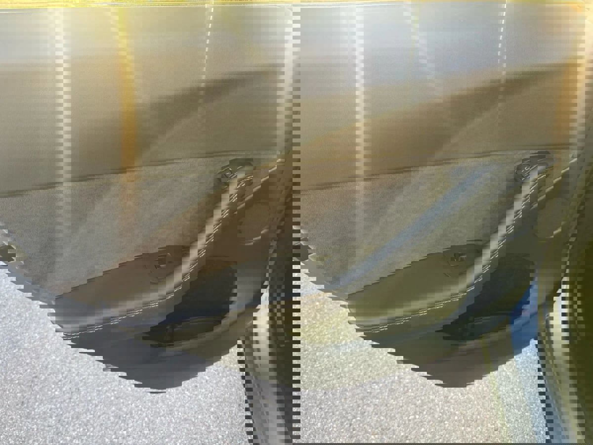 Used 2025 Tesla Model Y Long Range image 31