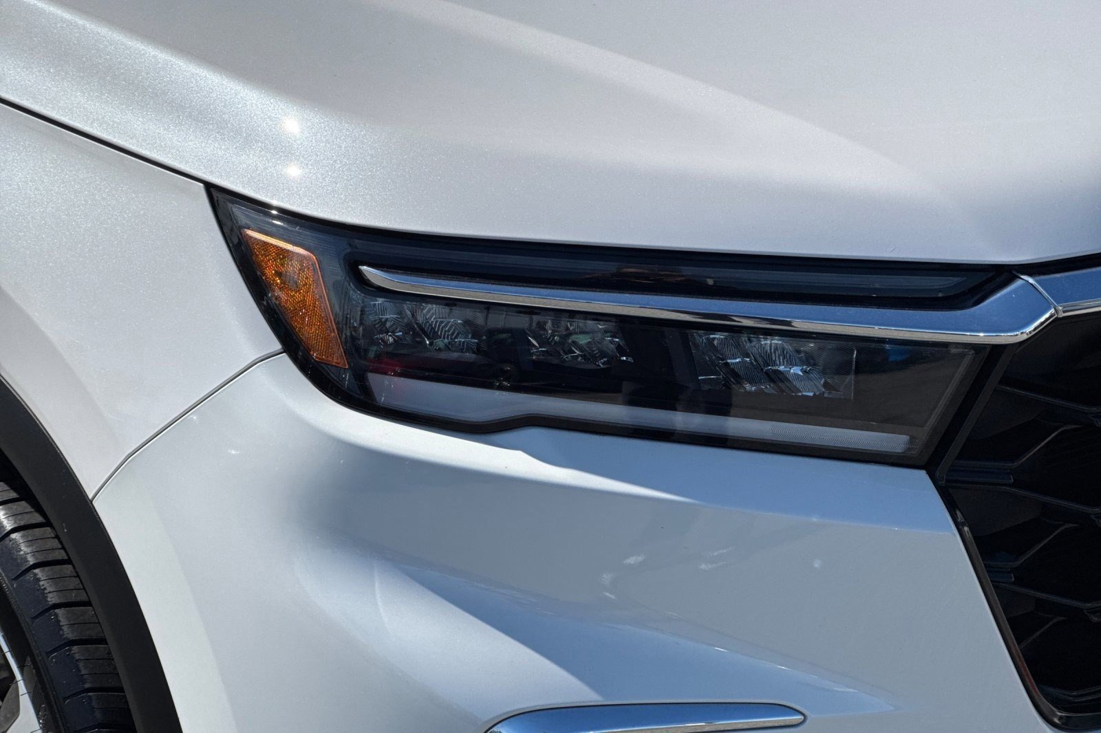 Certified 2025 Honda Pilot Touring image 10