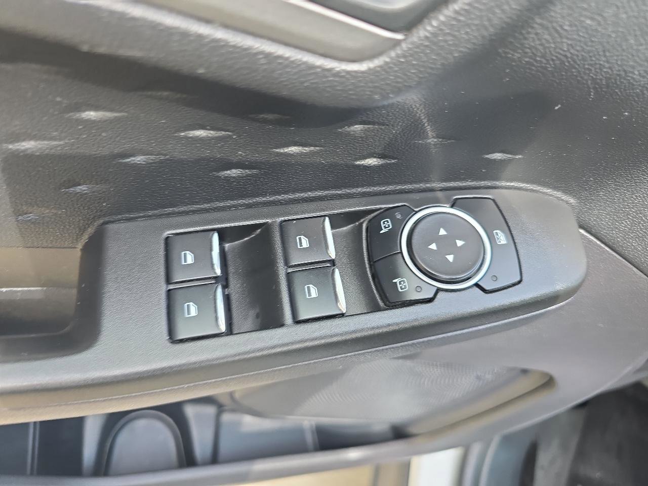 Used 2020 Ford Escape S image 17