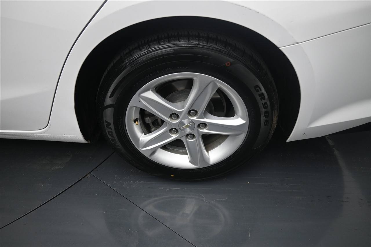 Used 2020 Chevrolet Malibu LS FWD image 18