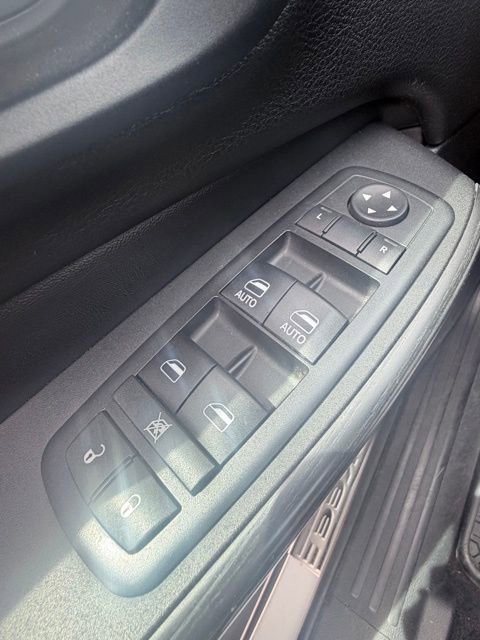 Used 2017 Jeep Cherokee Trailhawk AWD/4WD image 21