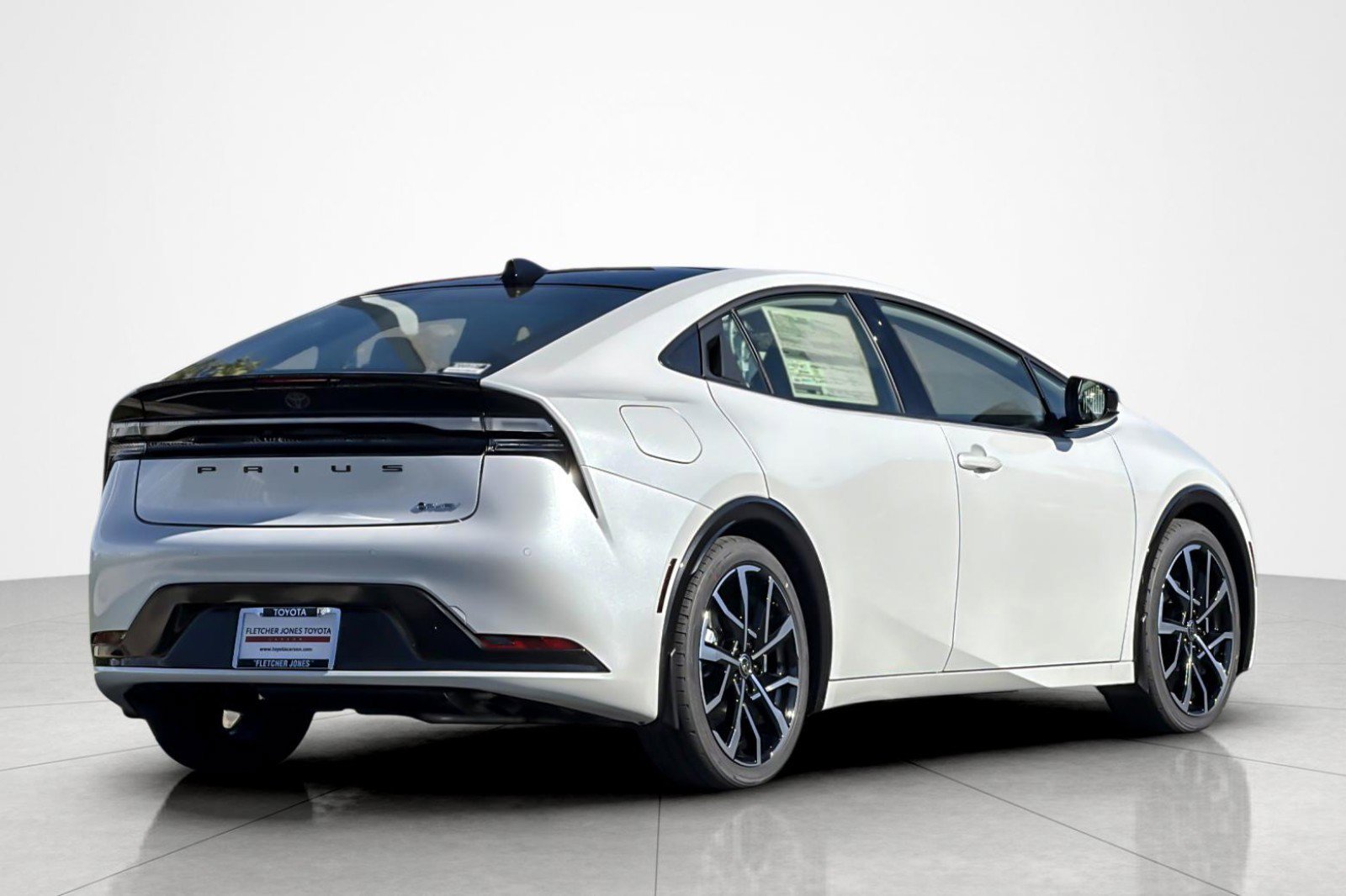 New 2026 Toyota Prius Plug-In Hybrid image 5