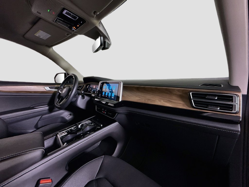 Used 2024 Volkswagen Atlas SE FWD image 15