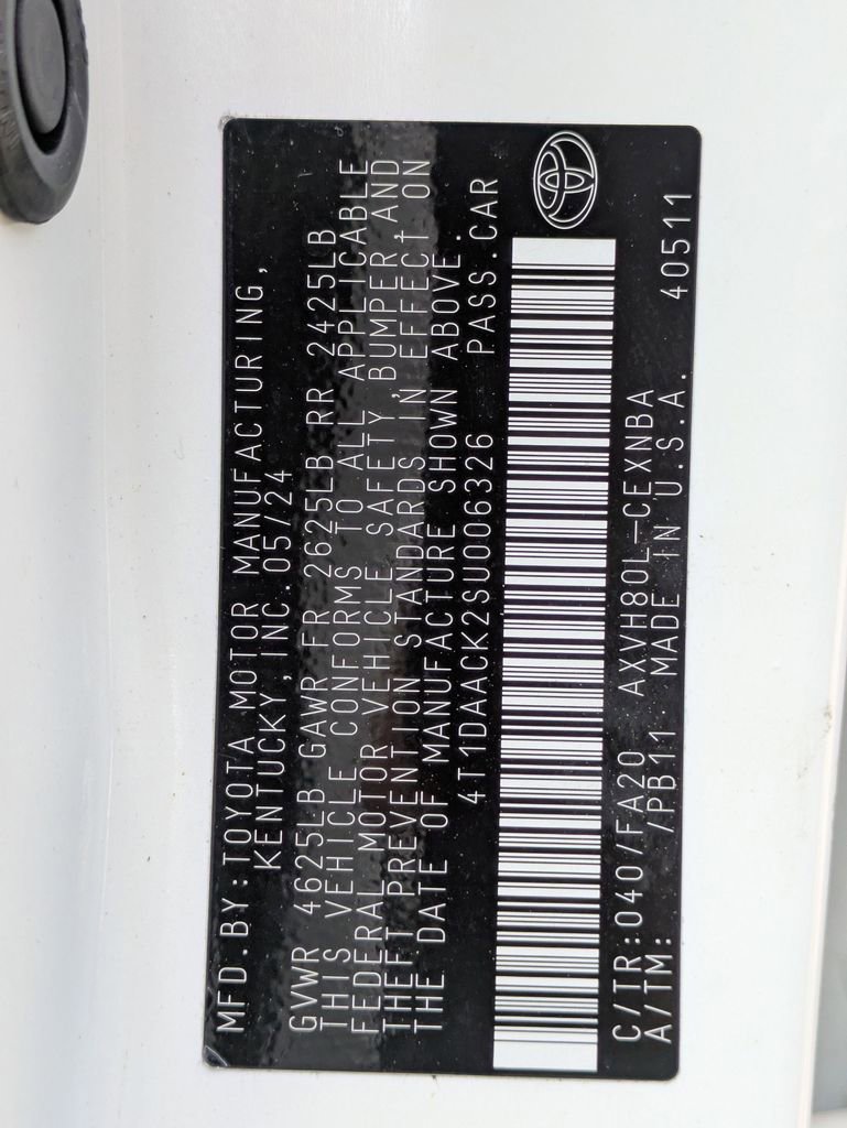 Used 2025 Toyota Camry LE image 34