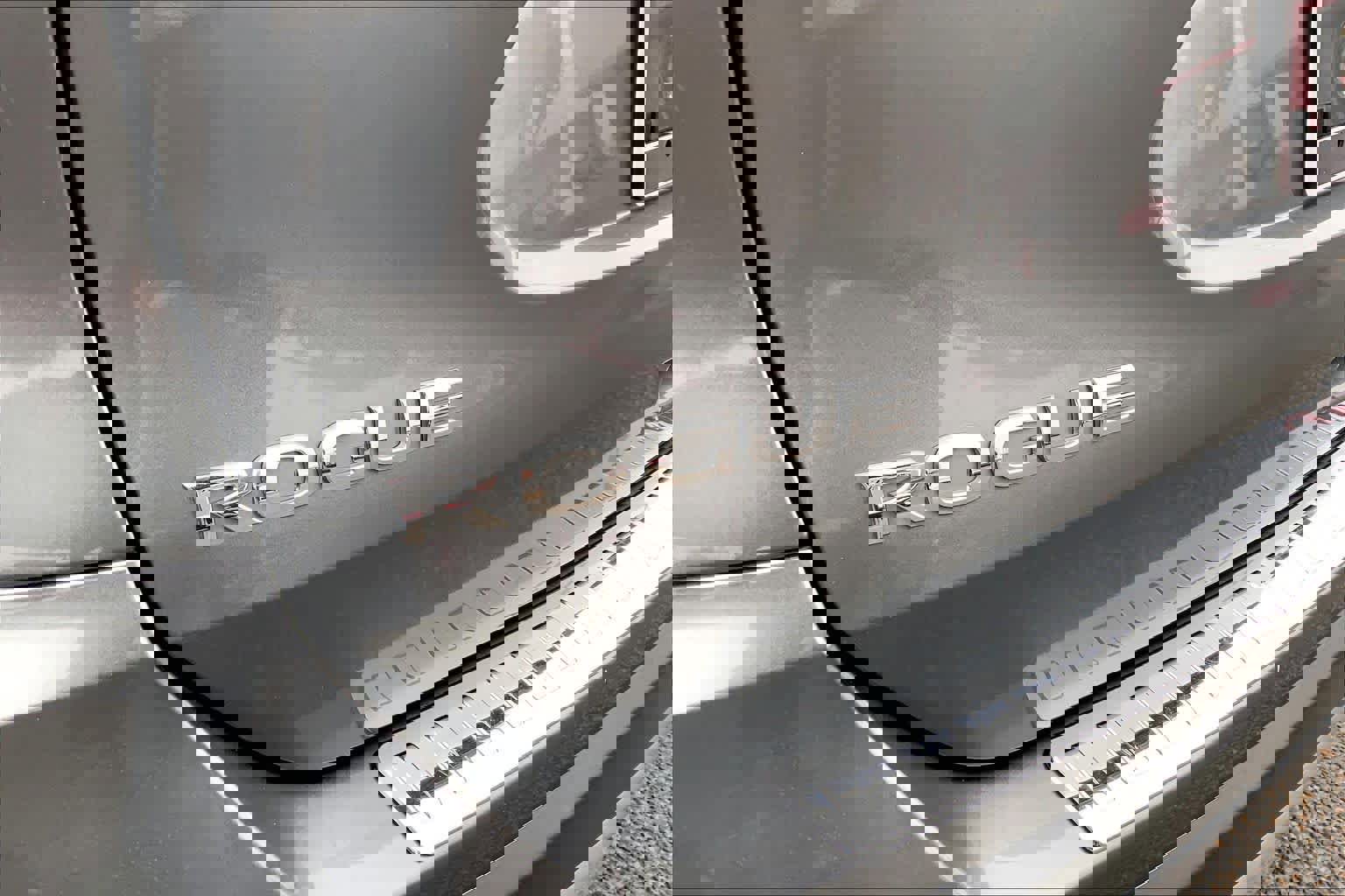 Used 2020 Nissan Rogue S w/ Special Edition Package FWD image 30