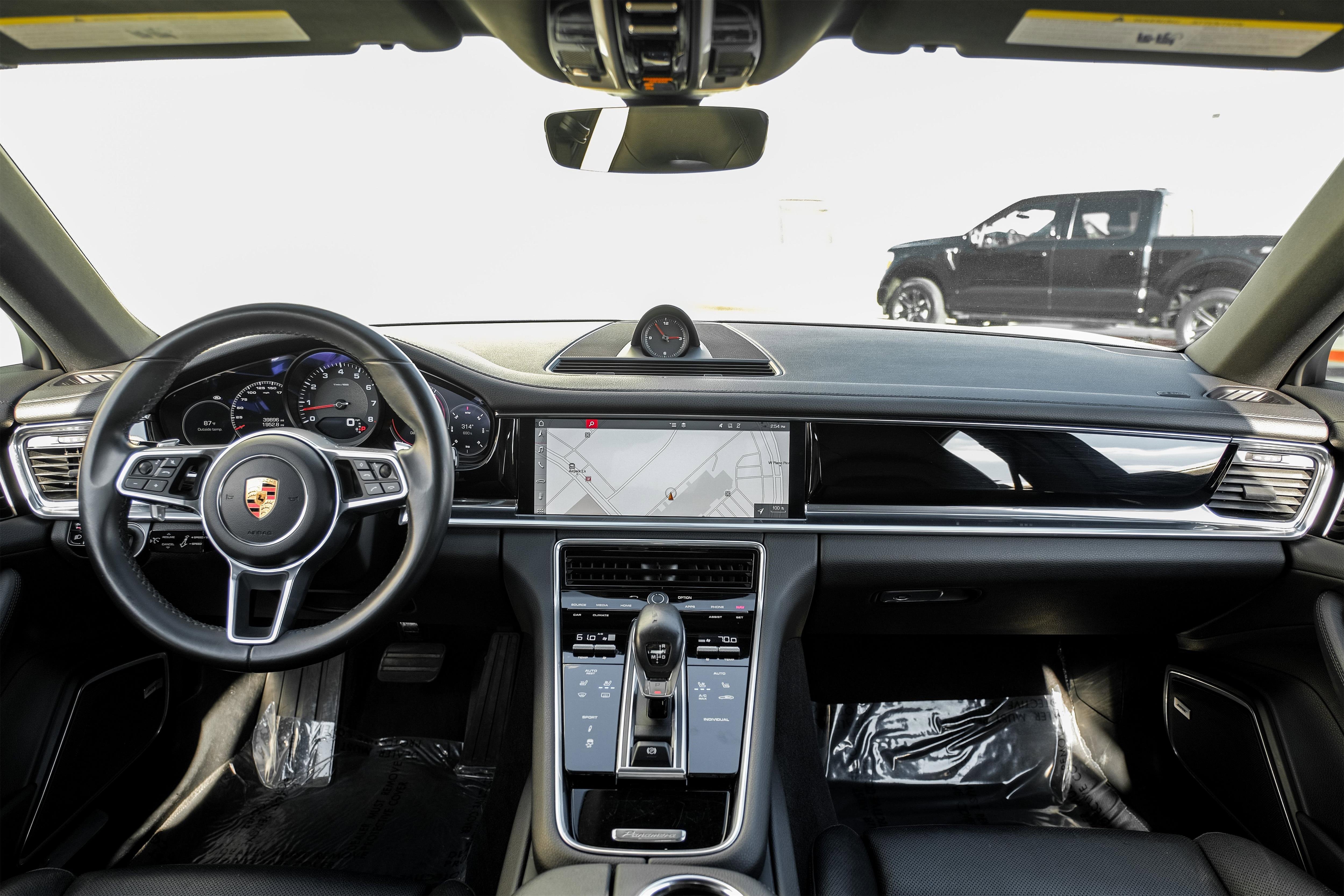 Used 2018 Porsche Panamera image 13