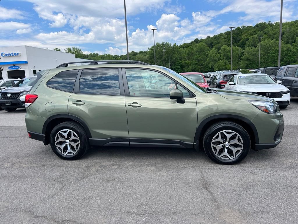 Used 2020 Subaru Forester Premium AWD/4WD image 6