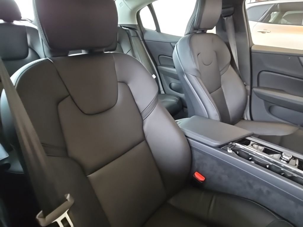 Certified 2024 Volvo S60 B5 Core w/ Climate Package image 21