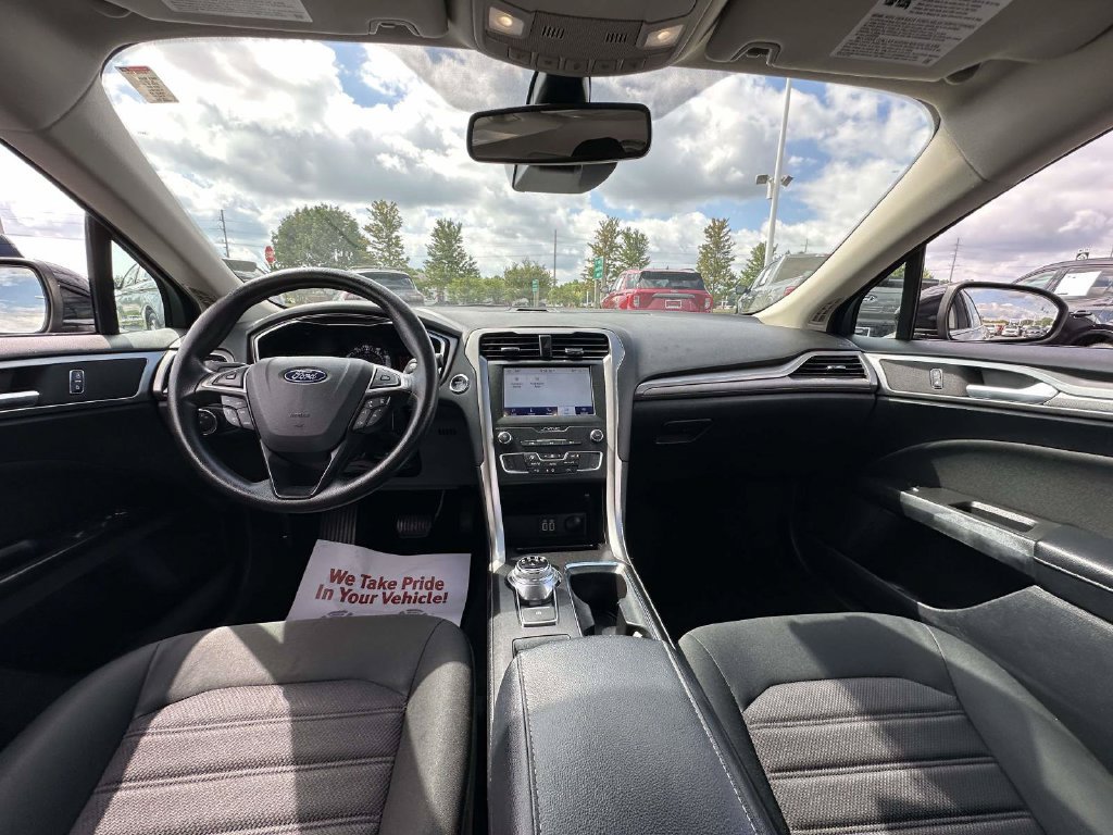 Certified 2020 Ford Fusion SE FWD image 13
