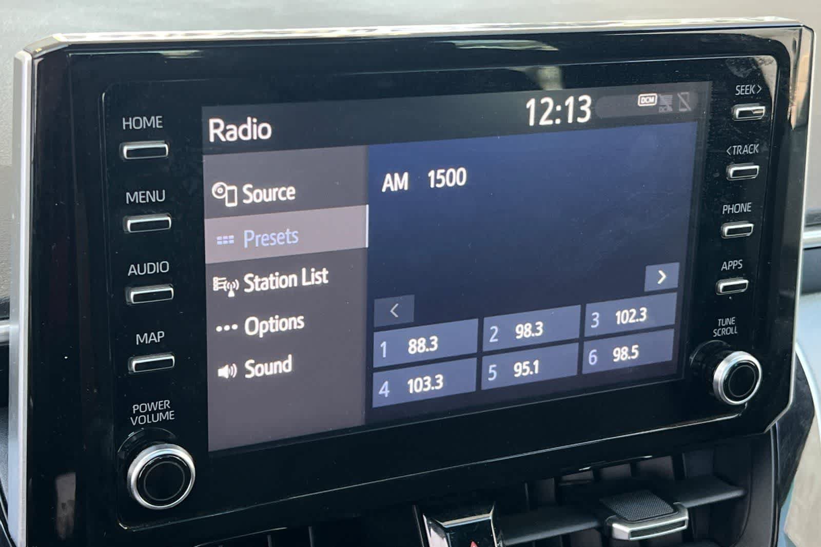 Used 2020 Toyota Corolla SE w/ SE Premium Package FWD image 19