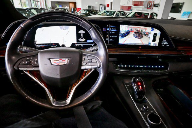 Used 2023 Cadillac Escalade ESV Premium Luxury image 44