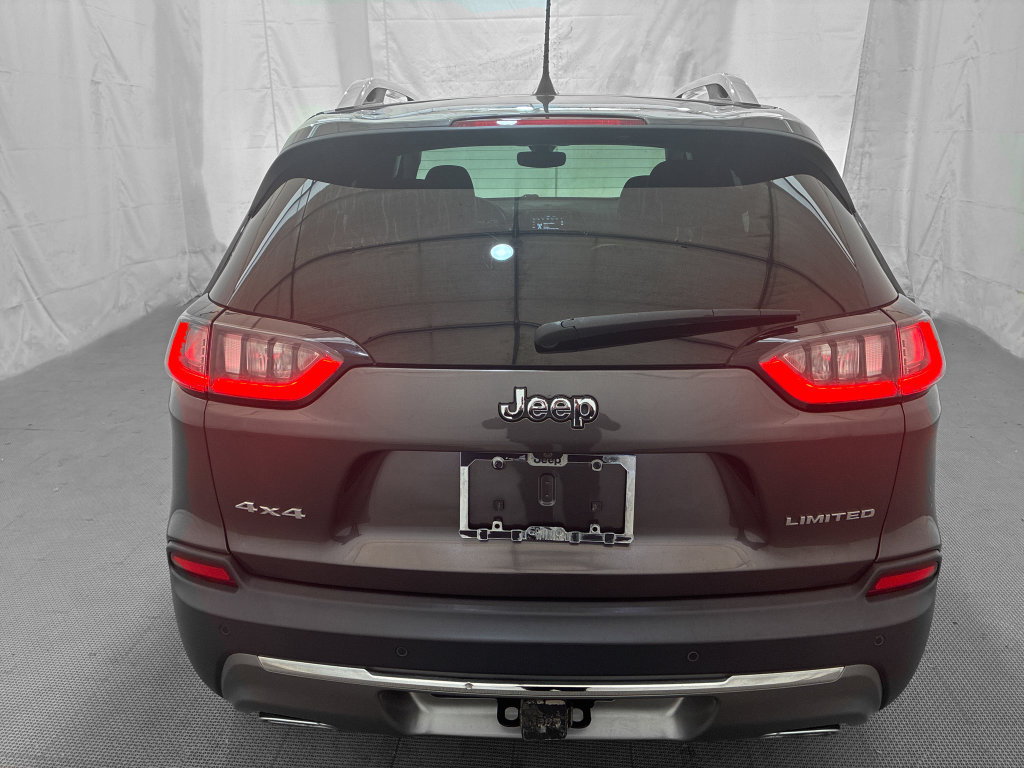 Used 2019 Jeep Cherokee Limited w/ Trailer Tow Group AWD/4WD image 5