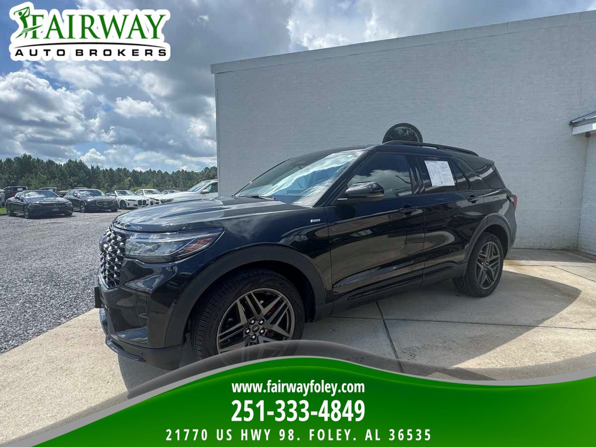 Used 2025 Ford Explorer ST-Line w/ ST-Line Street Pack AWD/4WD image 1