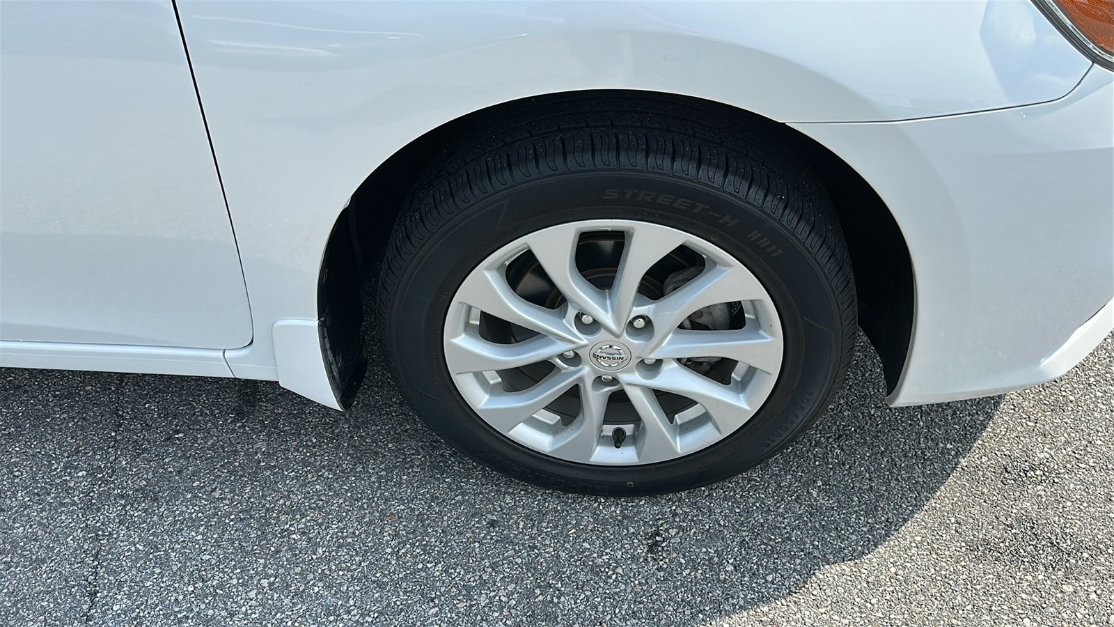 Used 2019 Nissan Sentra SV FWD image 8