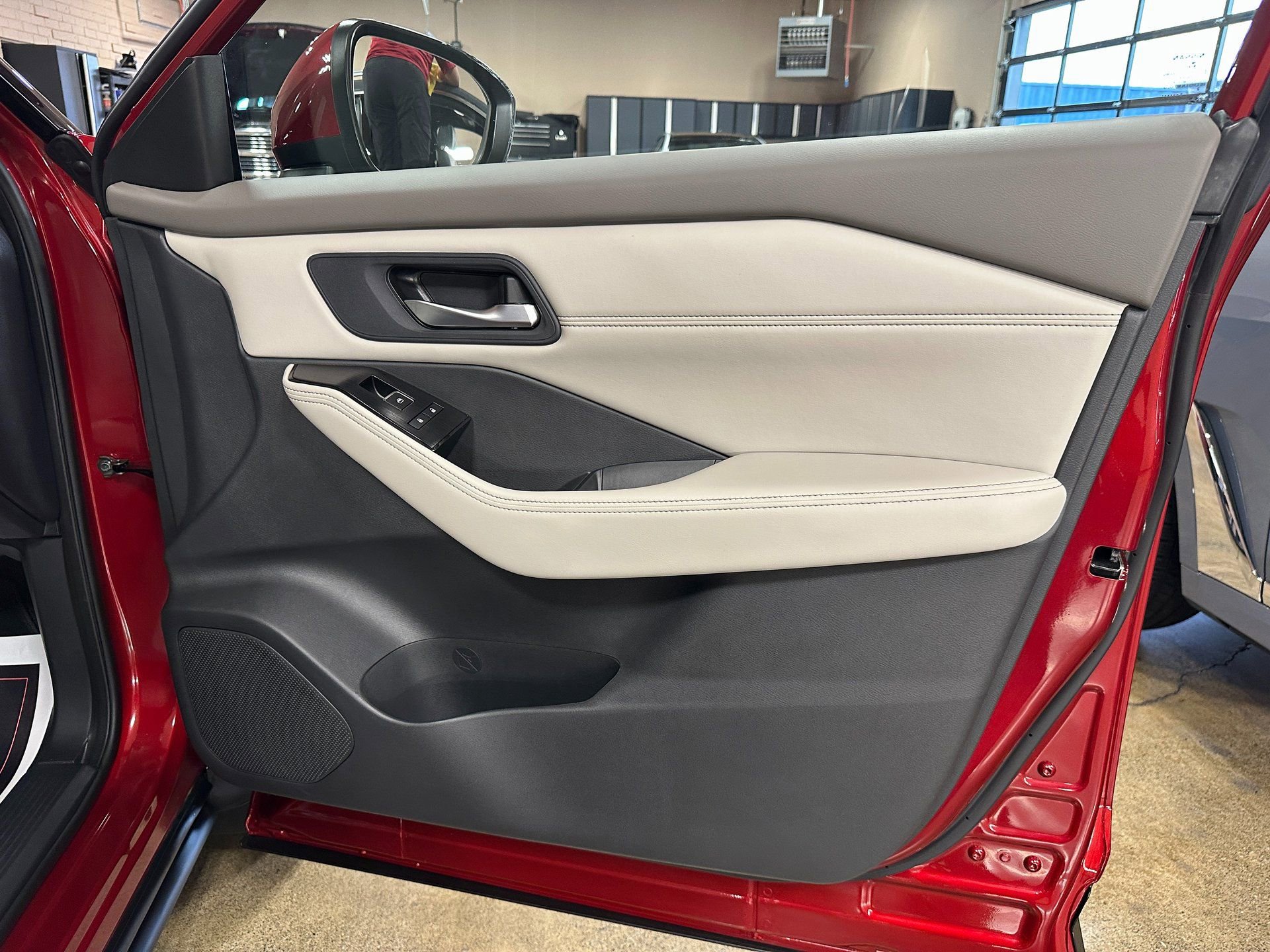 Used 2023 Nissan Rogue SL w/ SL Premium Package image 27