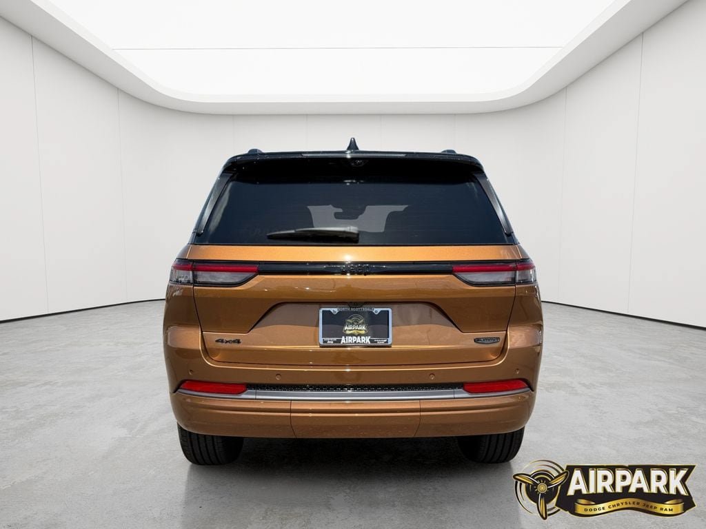New 2026 Jeep Grand Cherokee Summit w/ Obsidian Package AWD/4WD image 5