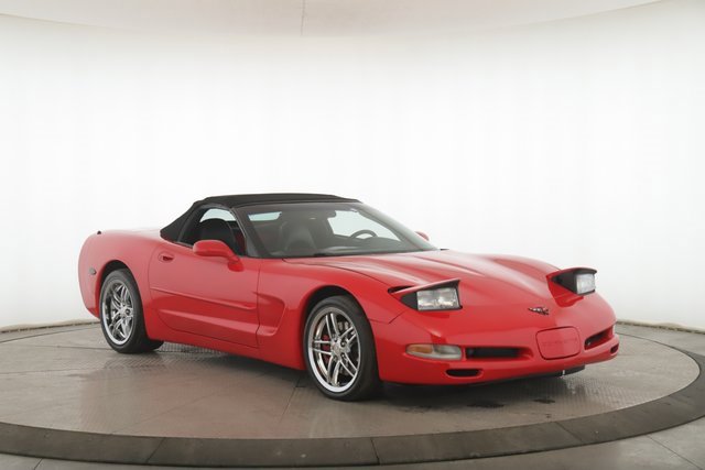 Used 1999 Chevrolet Corvette Convertible w/ Memory Pkg image 2