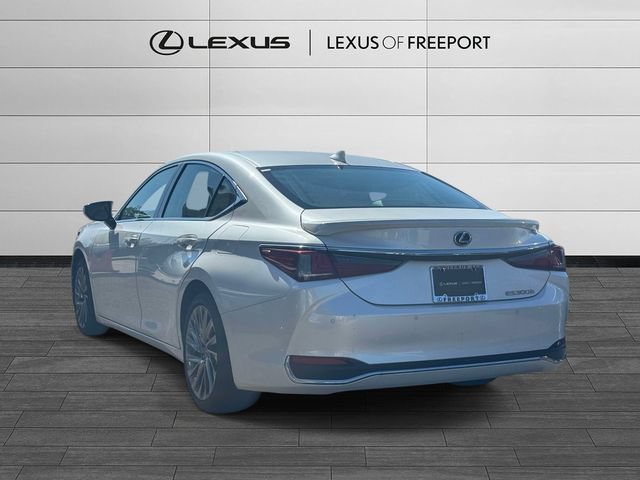 Certified 2024 Lexus ES 300h w/ Luxury Package FWD image 6