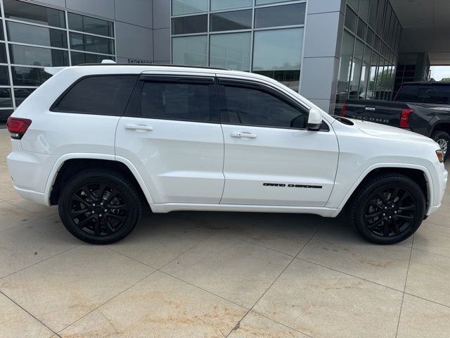 Used 2021 Jeep Grand Cherokee Laredo X AWD/4WD image 8