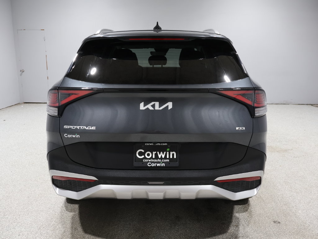Used 2024 Kia Sportage EX AWD/4WD image 3
