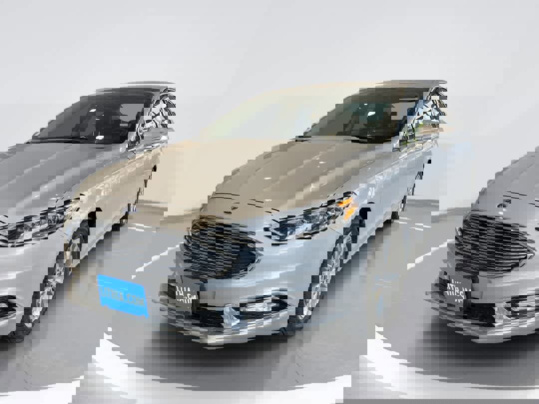 Used 2017 Ford Fusion SE w/ Fusion SE Technology Package FWD image 1