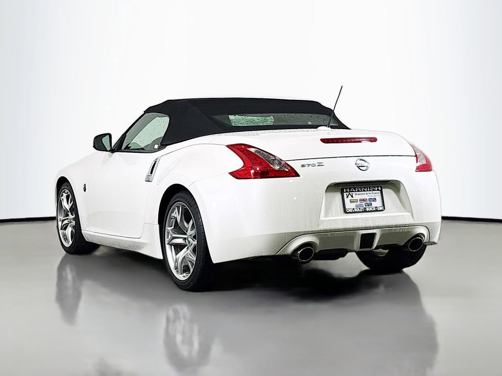 Used 2010 Nissan 370Z Touring w/ Sport Pkg image 6