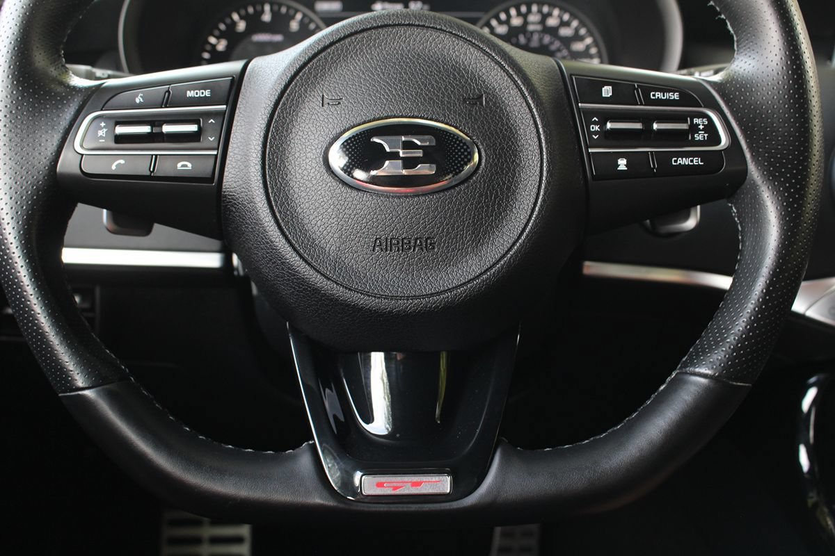Used 2018 Kia Stinger GT2 RWD image 22