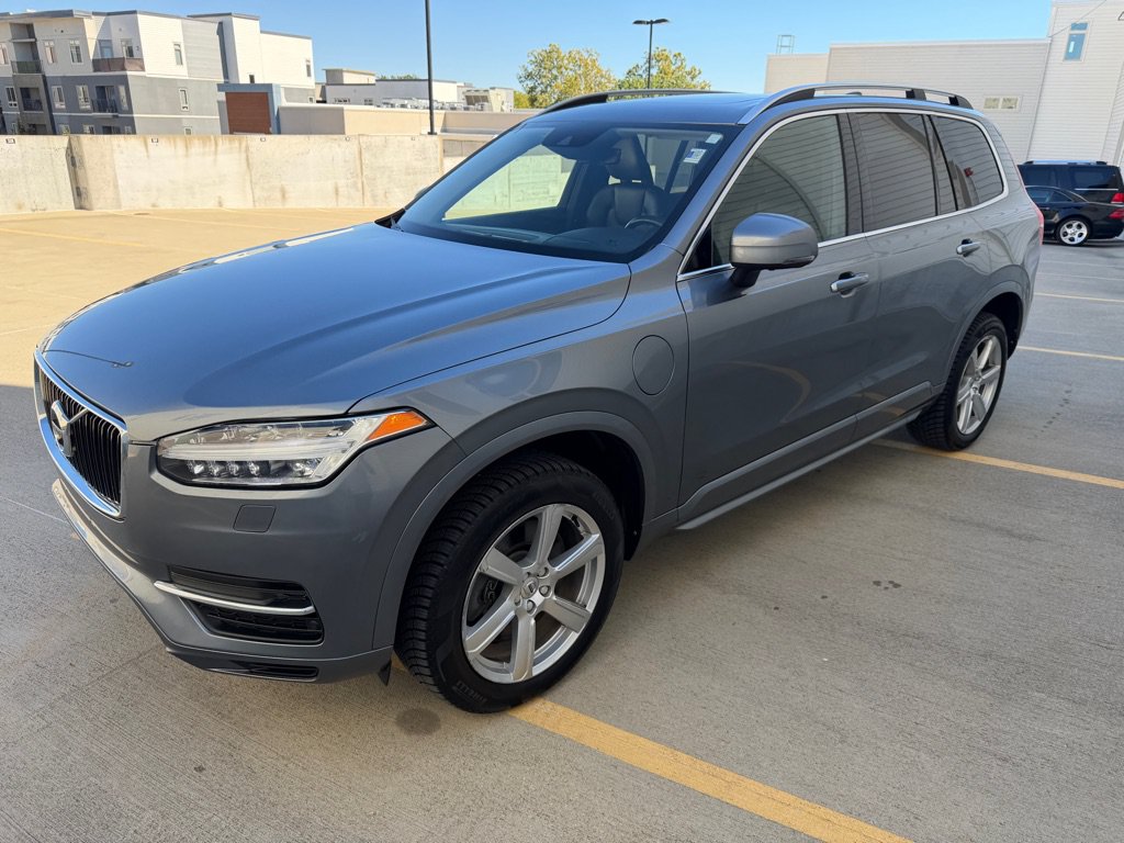 Used 2016 Volvo XC90 T8 Momentum w/ Vision Package AWD/4WD image 6