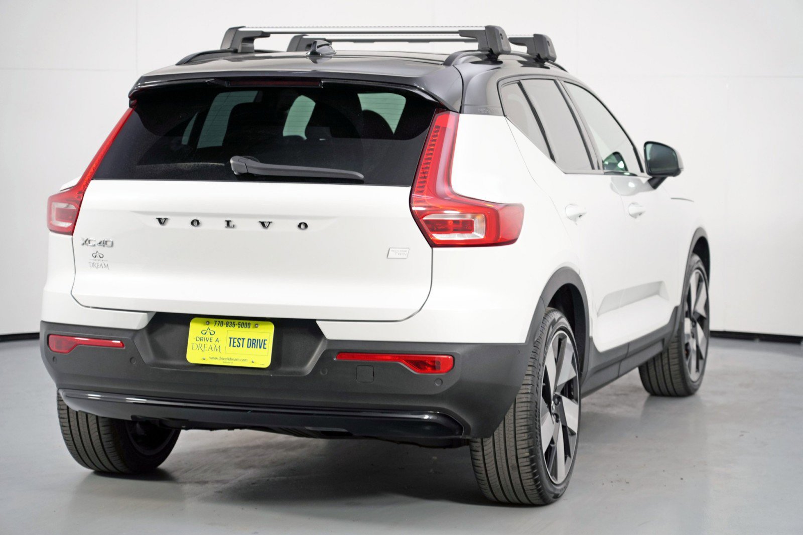 Used 2024 Volvo XC40 Recharge Plus w/ Protection Package Premier image 51