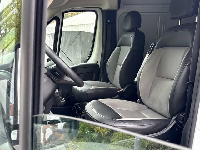 Used 2025 RAM ProMaster 2500 w/ Convenience Group FWD image 17