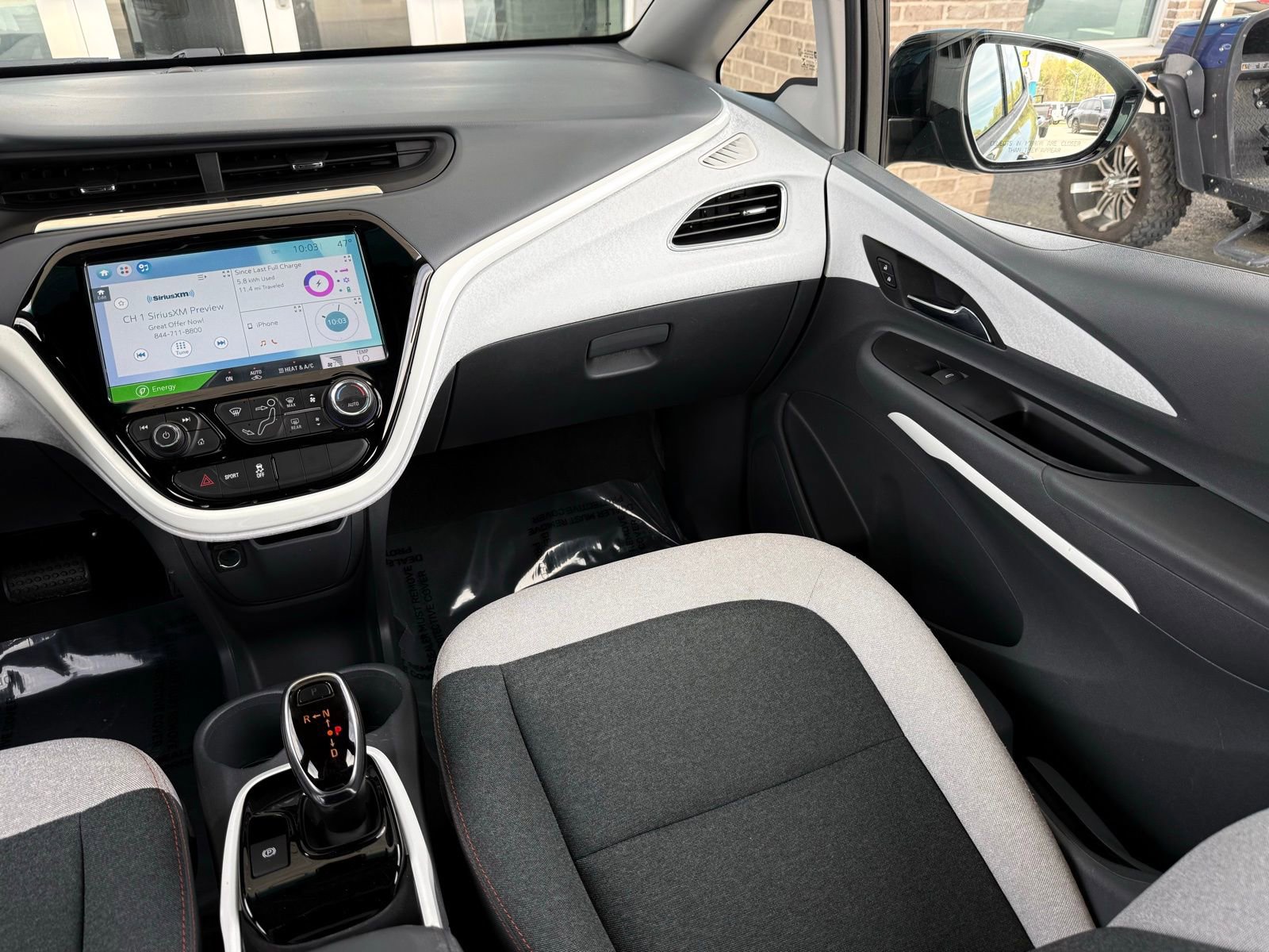 Used 2018 Chevrolet Bolt LT FWD image 27