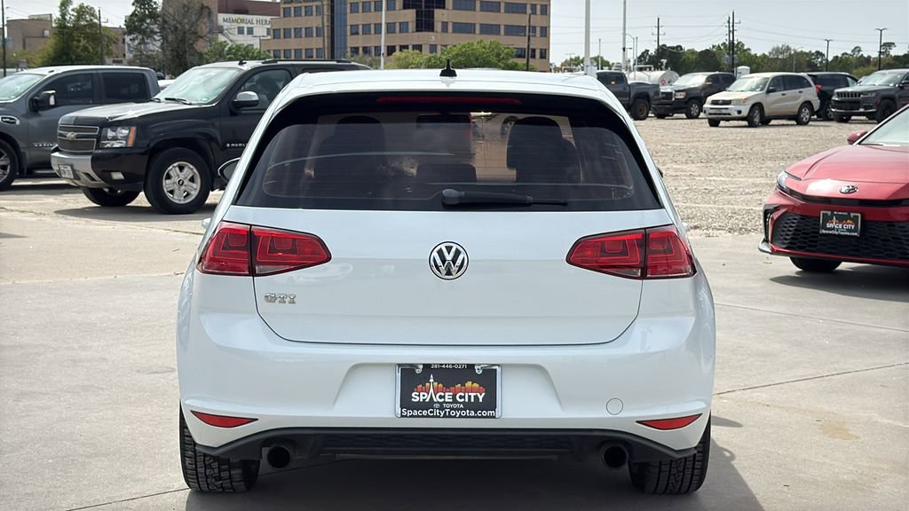 Used 2016 Volkswagen GTI SE w/ Lighting Package (SEL) FWD image 4